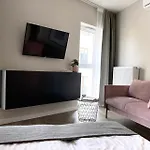 アパート Apartamenty-wroc Center By The Bridge
