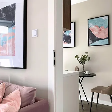 Apartamenty-wroc Center By The Bridge Апартаменти *
