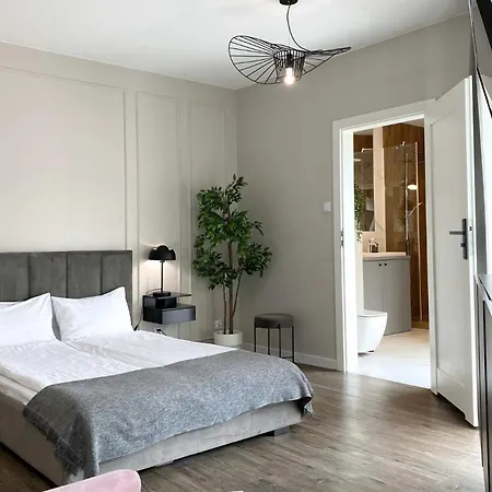 Apartamenty-wroc Center By The Bridge Апартаменти