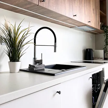 Apartamenty-wroc Center By The Bridge شقة *