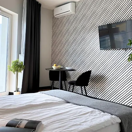 Daire Apartamenty-wroc Center By The Bridge